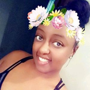 Meet your Posher, Dominque